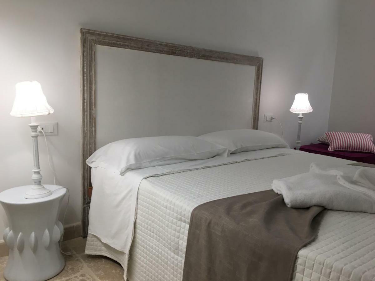 Relais Trulli Le Icone Acomodação com café da manhã Ostuni Exterior foto